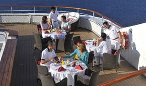 L'Austral and Le Boreal Outdoor Dining
